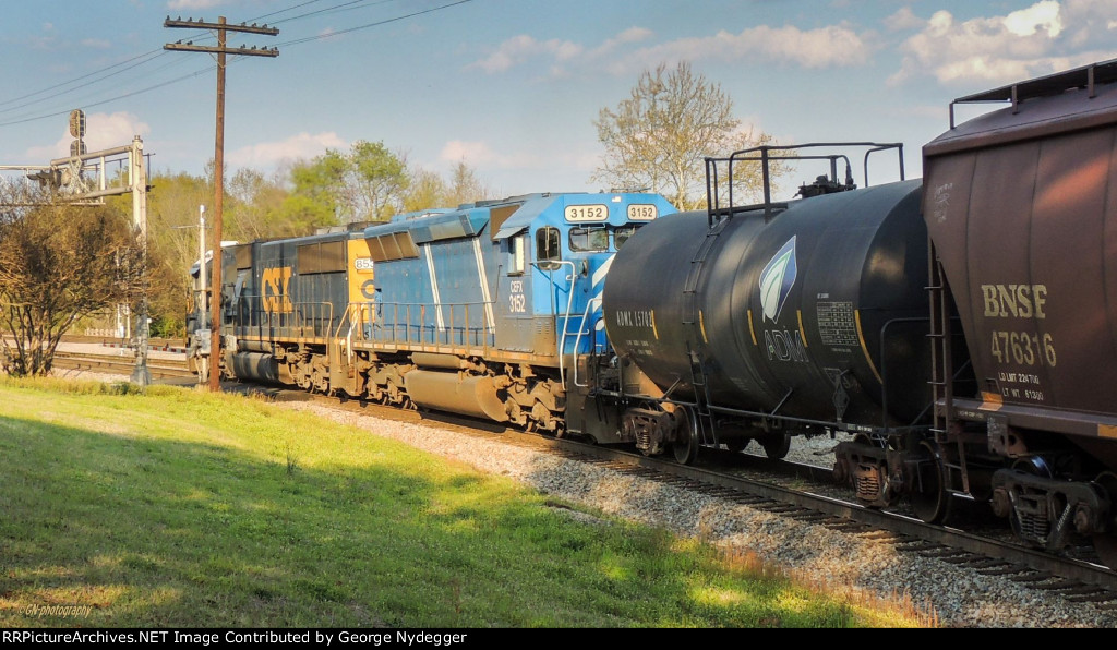 CEFX 3152 & CSX 8536